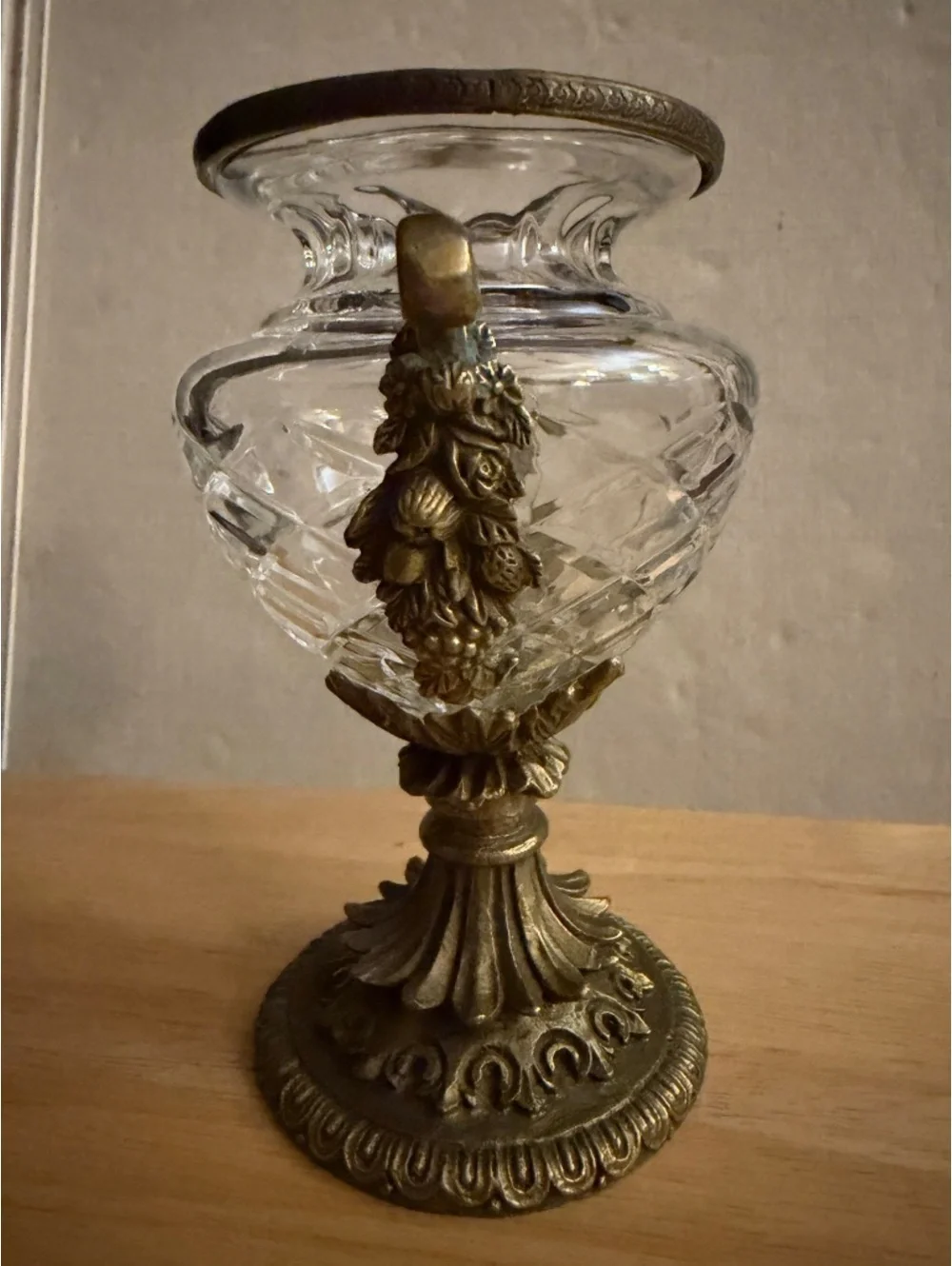 Vintage Neoclassical cassoulet urn